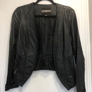 🦄SALE 2 for $20🦄 black leather blazer